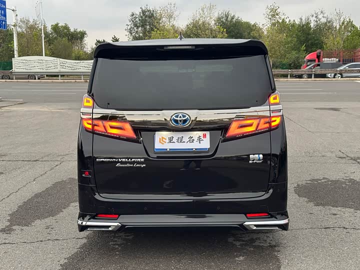 Фото 6 - Toyota Vellfire