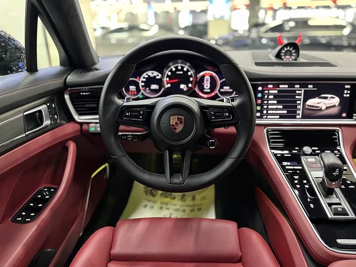 Фото 11 - Porsche Panamera