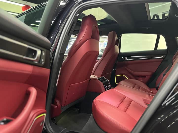 Фото 15 - Porsche Panamera