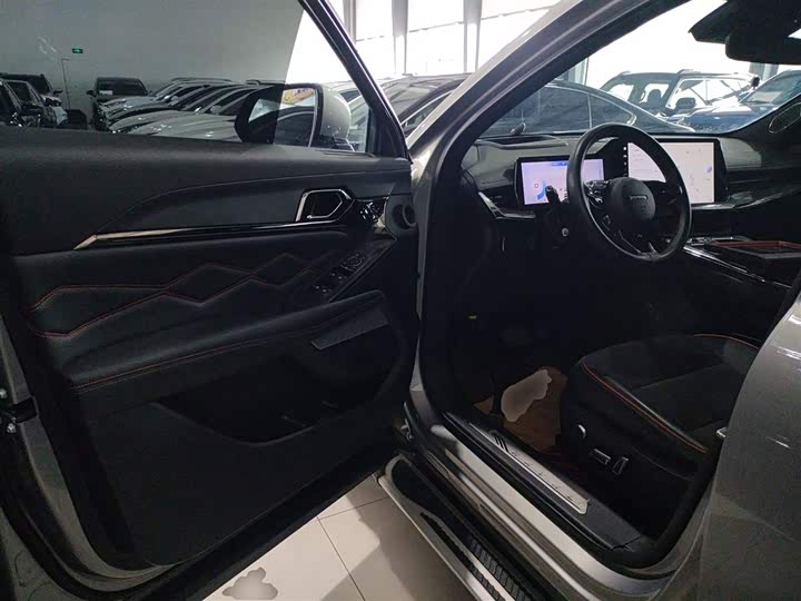 Фото 16 - Haval F7 (Monster)