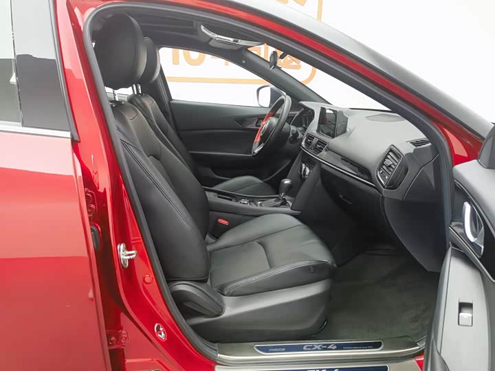 Фото 9 - Mazda CX-4