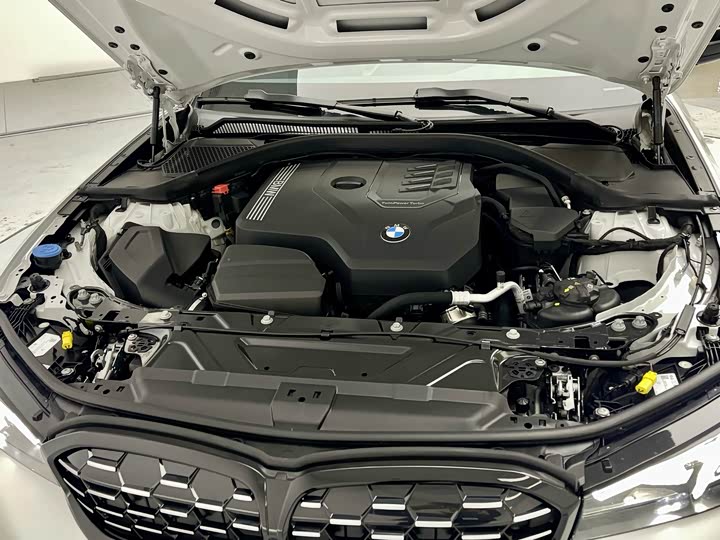 Фото 13 - BMW 3 Series