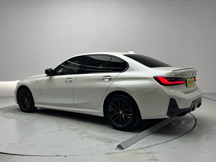 Фото 18 - BMW 3 Series