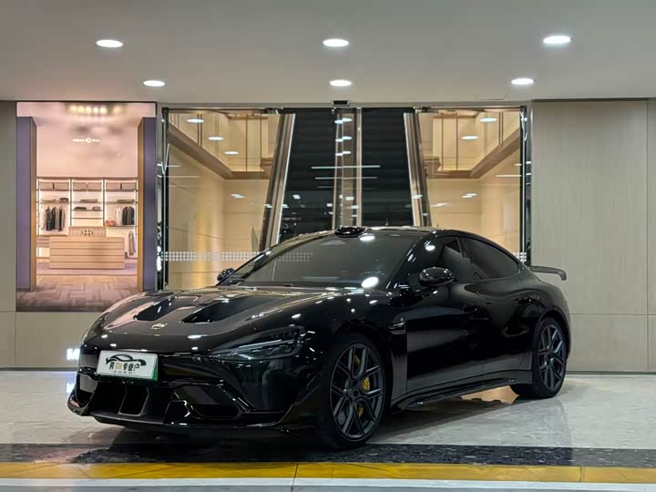 Фото 1 - Xiaomi SU7 Ultra