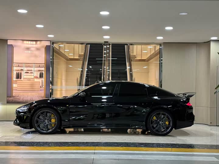 Фото 4 - Xiaomi SU7 Ultra