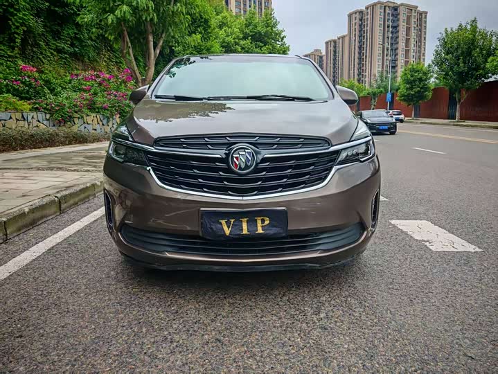 Фото 2 - Buick GL8 ES