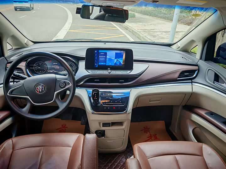 Фото 8 - Buick GL8 ES