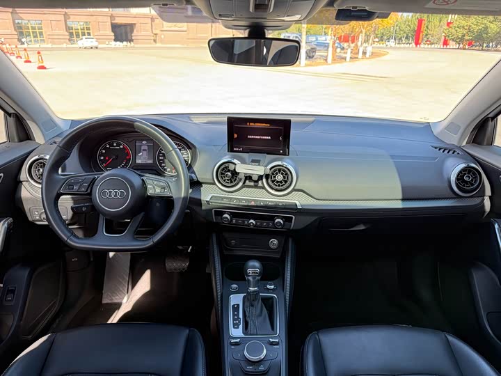 Фото 6 - Audi Q2L