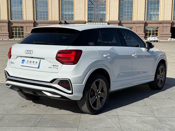 Фото 9 - Audi Q2L