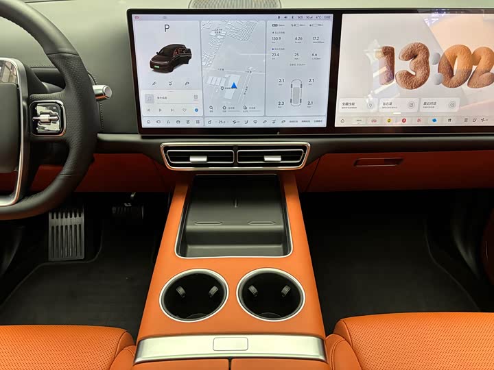 Фото 12 - LiXiang L7