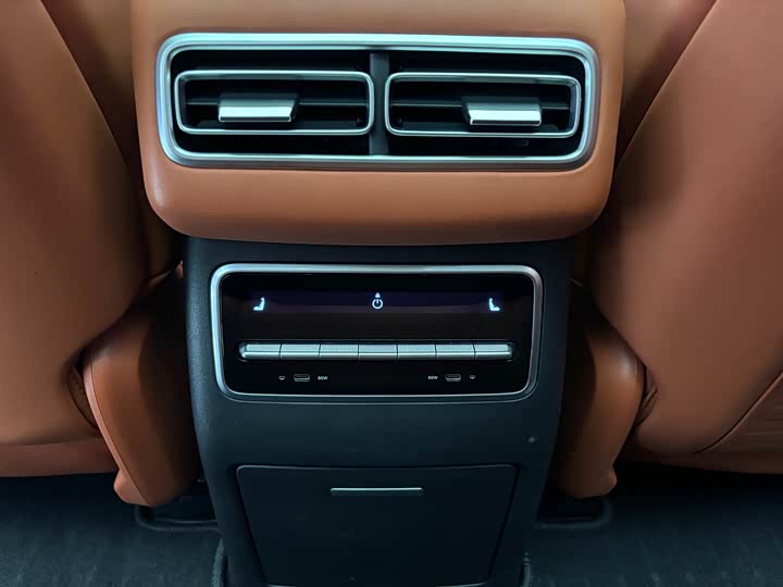 Фото 14 - LiXiang L7