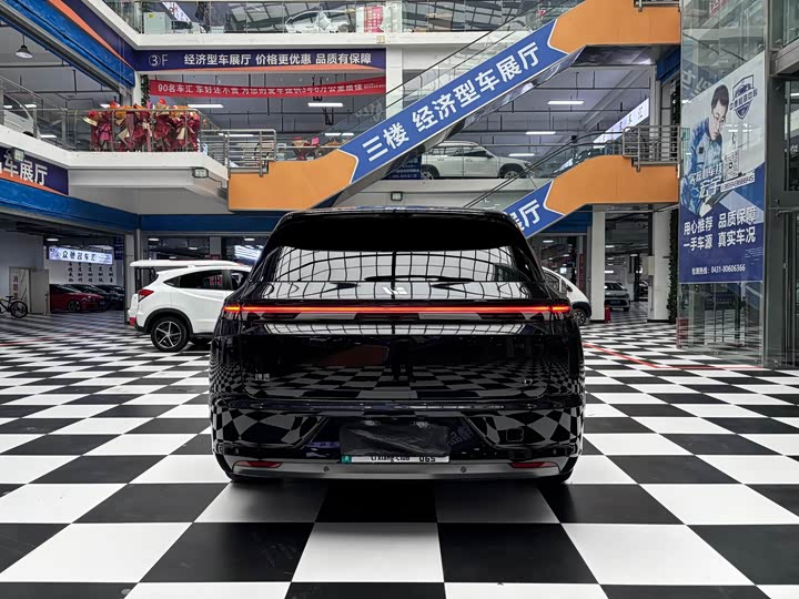 Фото 20 - LiXiang L7