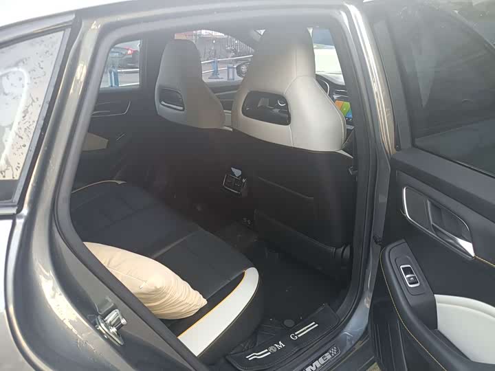 Фото 10 - MG Motor 6