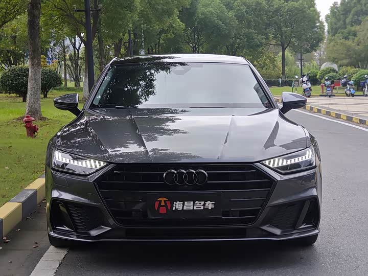 Фото 2 - Audi A7