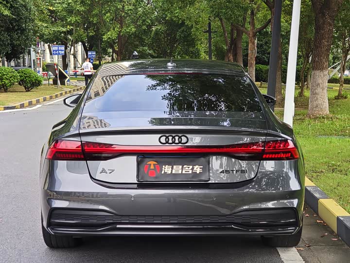 Фото 5 - Audi A7