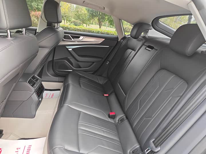 Фото 9 - Audi A7