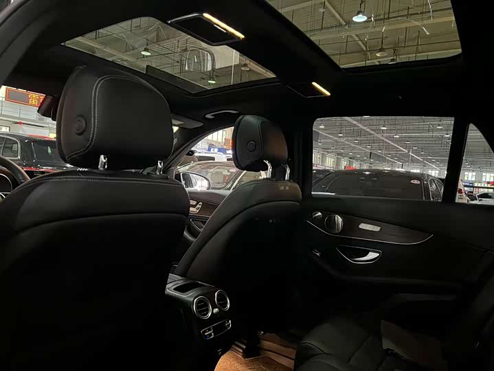 Фото 8 - Mercedes-Benz GLC-Class