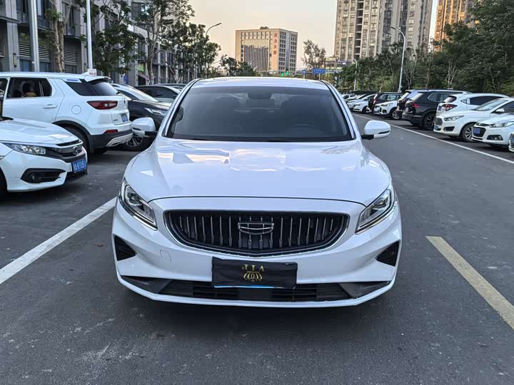 Фото 2 - Geely Emgrand GT