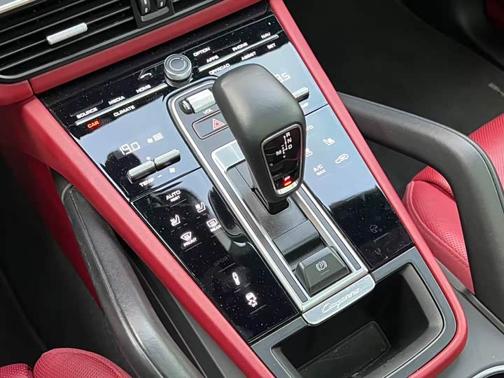 Фото 15 - Porsche Cayenne