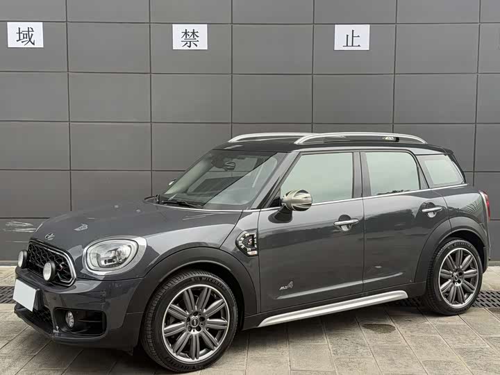 Фото 2 - Mini Countryman