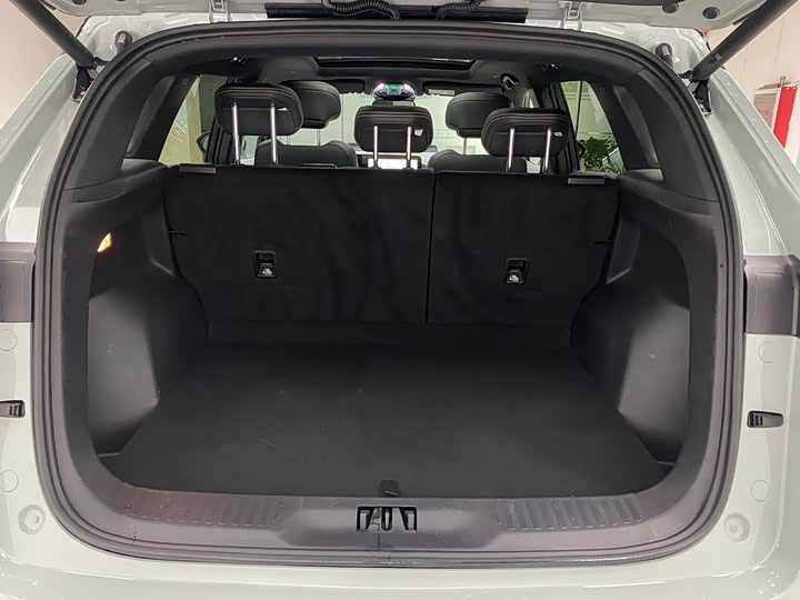 Фото 15 - Ford Equator Sport Hybrid