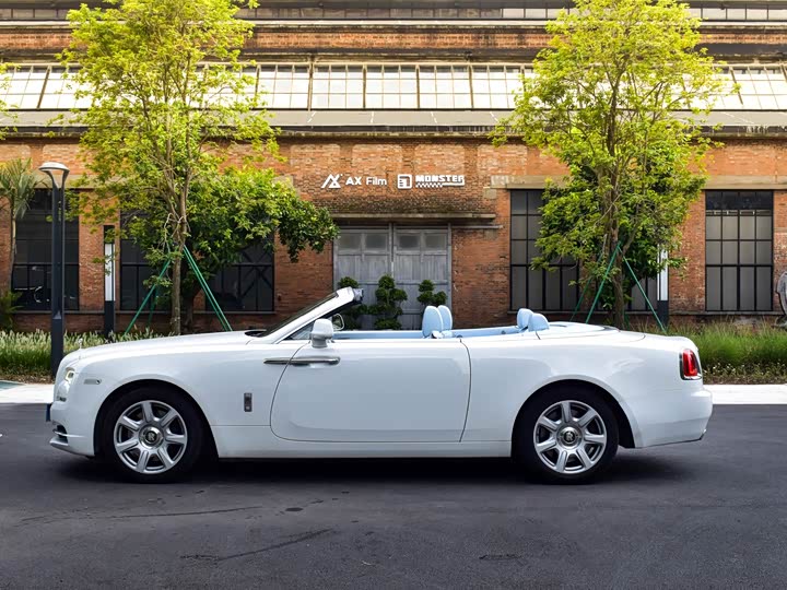 Фото 3 - Rolls-Royce Dawn
