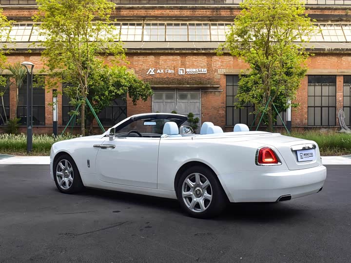 Фото 4 - Rolls-Royce Dawn