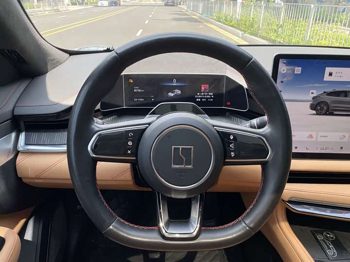 Фото 5 - Zeekr 001