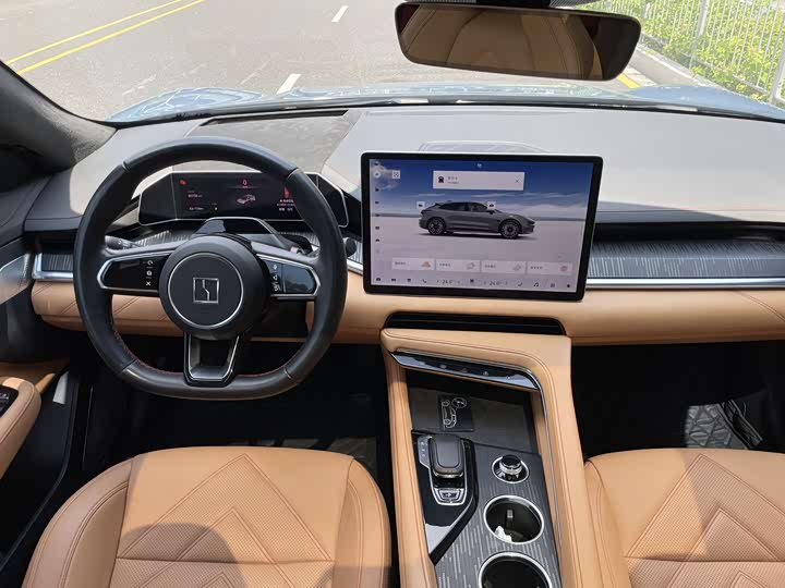 Фото 9 - Zeekr 001