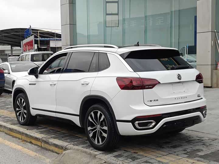 Фото 13 - Volkswagen Tayron