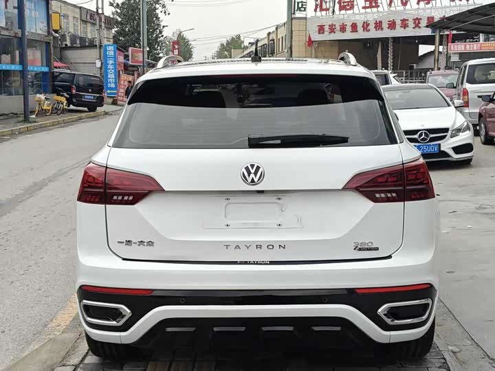 Фото 14 - Volkswagen Tayron