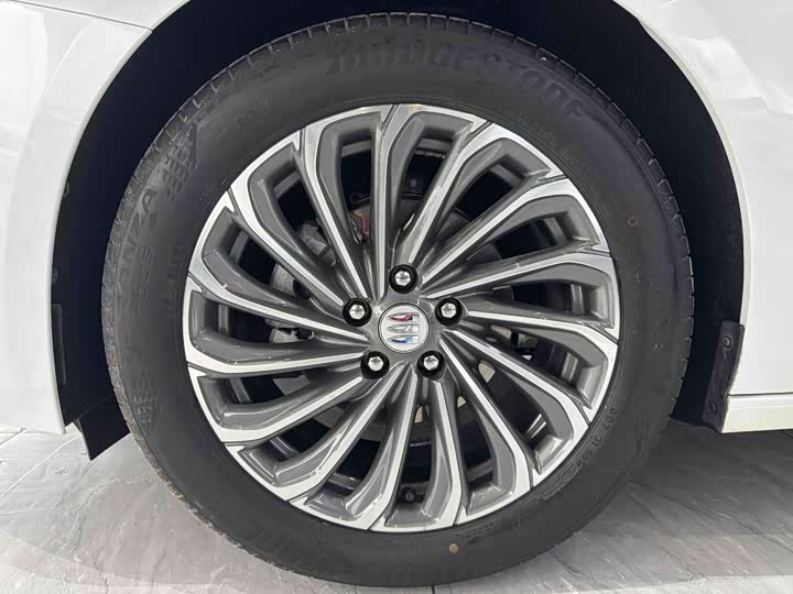 Фото 16 - Buick LaCrosse