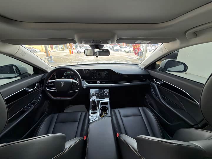 Фото 6 - Bestune B70