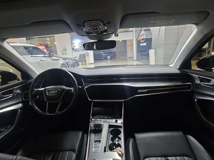 Фото 4 - Audi A6L