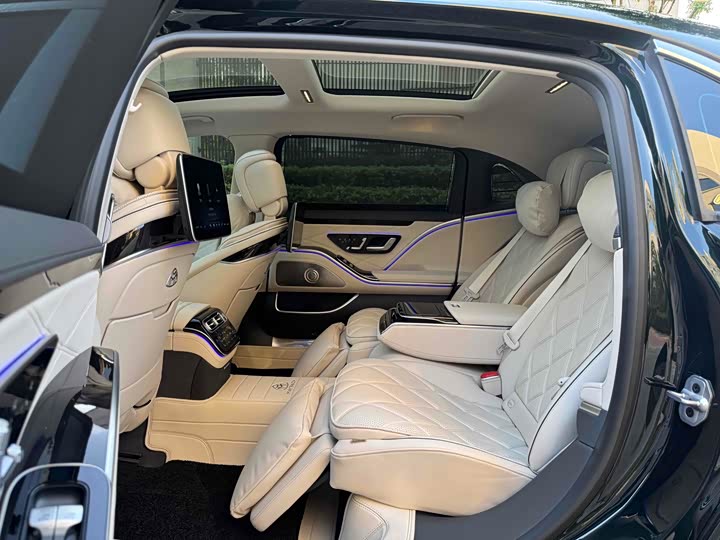 Фото 12 - Mercedes-Benz Maybach S-Class