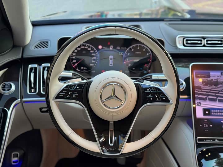 Фото 3 - Mercedes-Benz Maybach S-Class