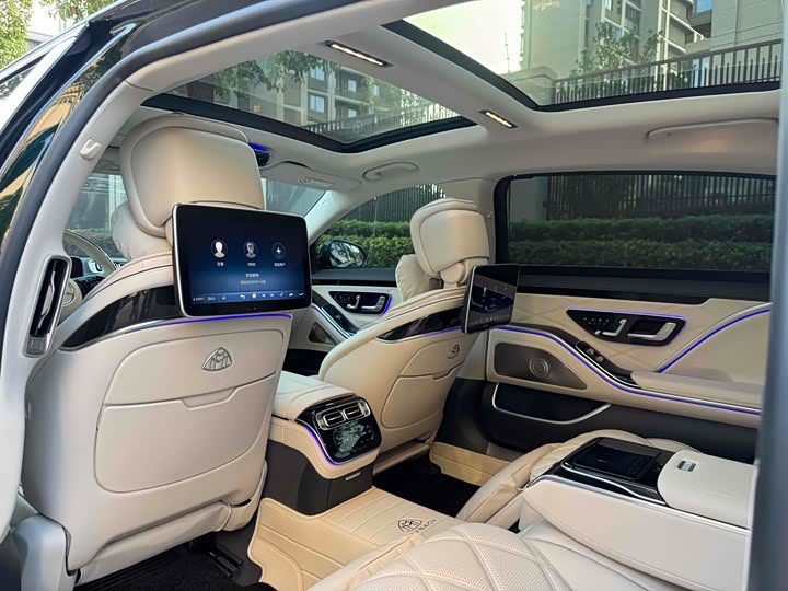 Фото 7 - Mercedes-Benz Maybach S-Class