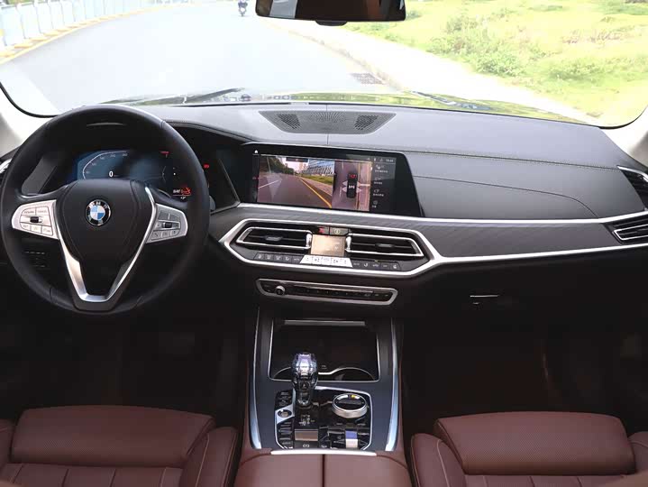 Фото 13 - BMW X7