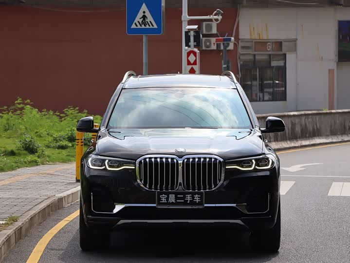 Фото 2 - BMW X7
