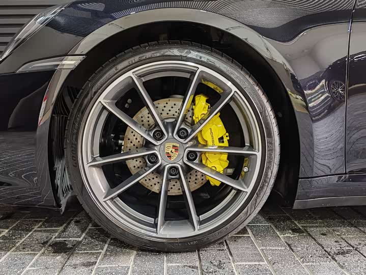 Фото 4 - Porsche 911