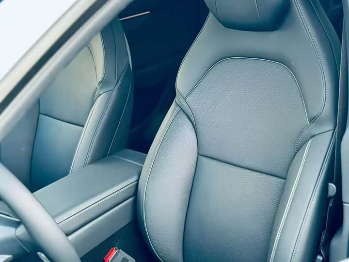 Фото 3 - Tesla Model Y