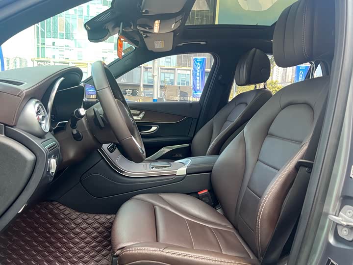 Фото 11 - Mercedes-Benz GLC-Class