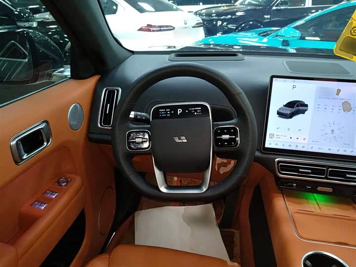 Фото 11 - LiXiang L7