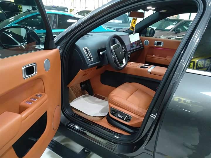 Фото 15 - LiXiang L7