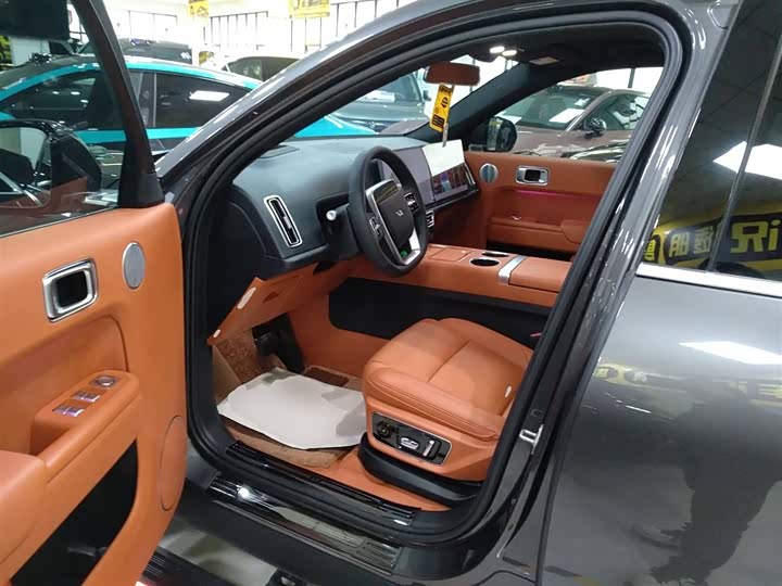 Фото 16 - LiXiang L7