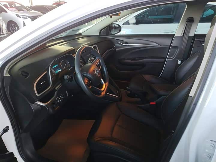 Фото 10 - Buick Excelle GT