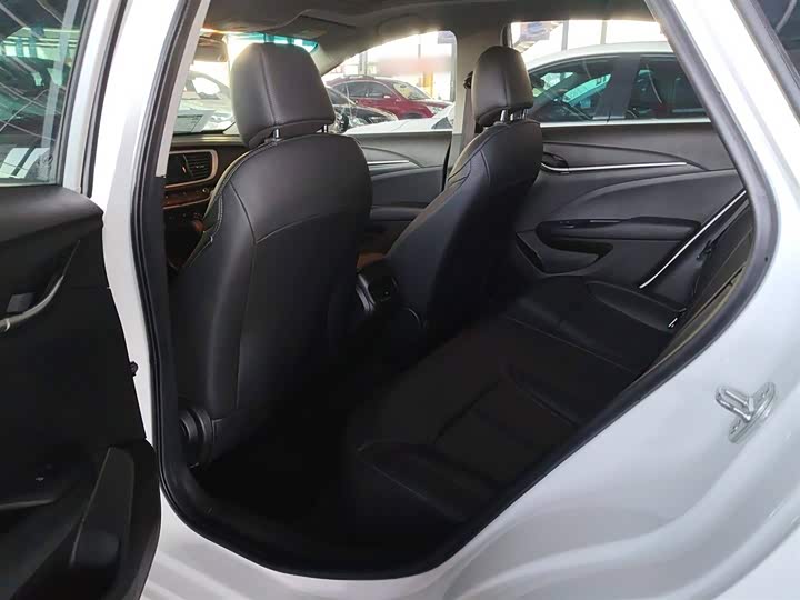 Фото 9 - Buick Excelle GT