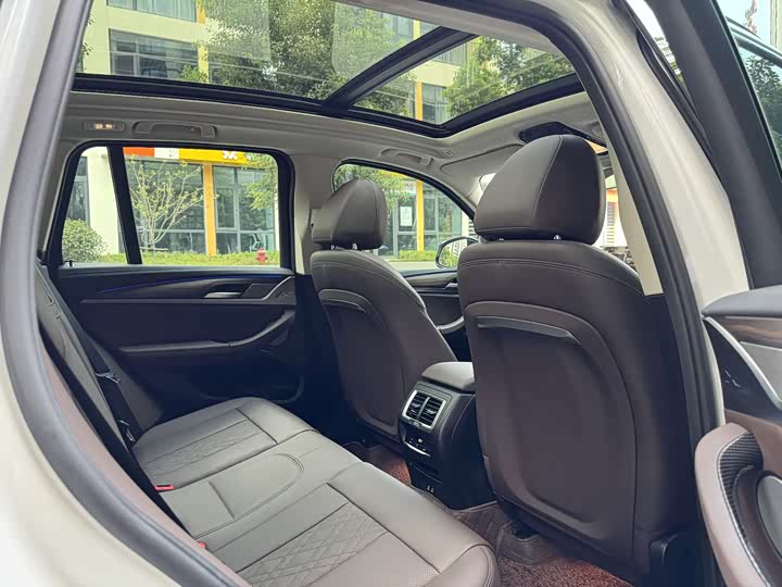 Фото 10 - BMW X3