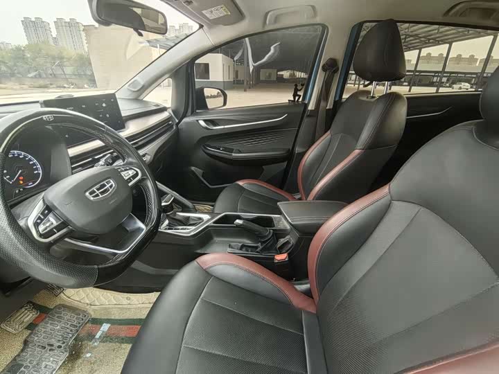 Фото 4 - Geely Vision X3