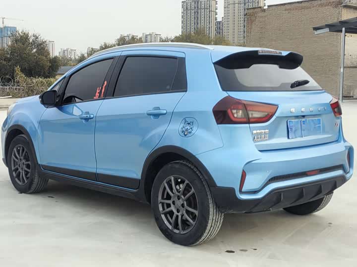 Фото 7 - Geely Vision X3